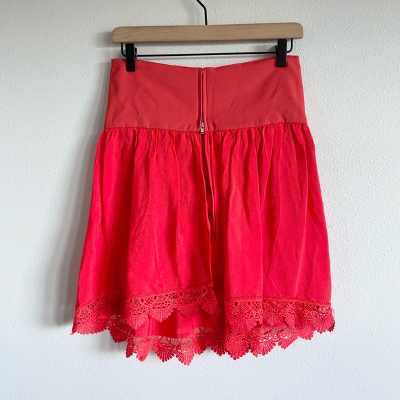 NWT Lovers + Friends Red Strapless Open Back Top Size Small - Picture 5 of 9